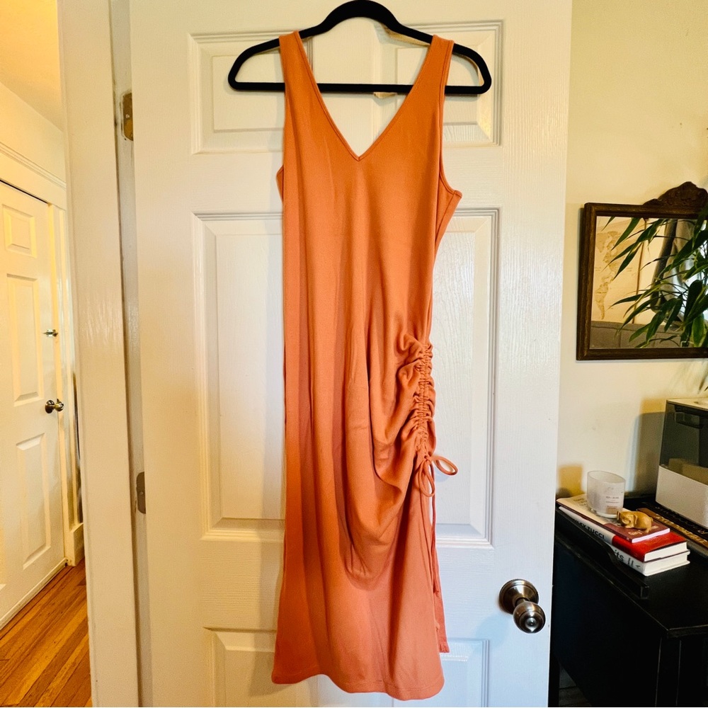 Women’s Rib Side Ruched Dress - Picture 4 of 4